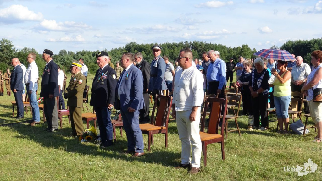 WIDEO: 100-lecie 27. Pułku Ułanów im. Króla Stefana Batorego. Obchody w Białym Ługu