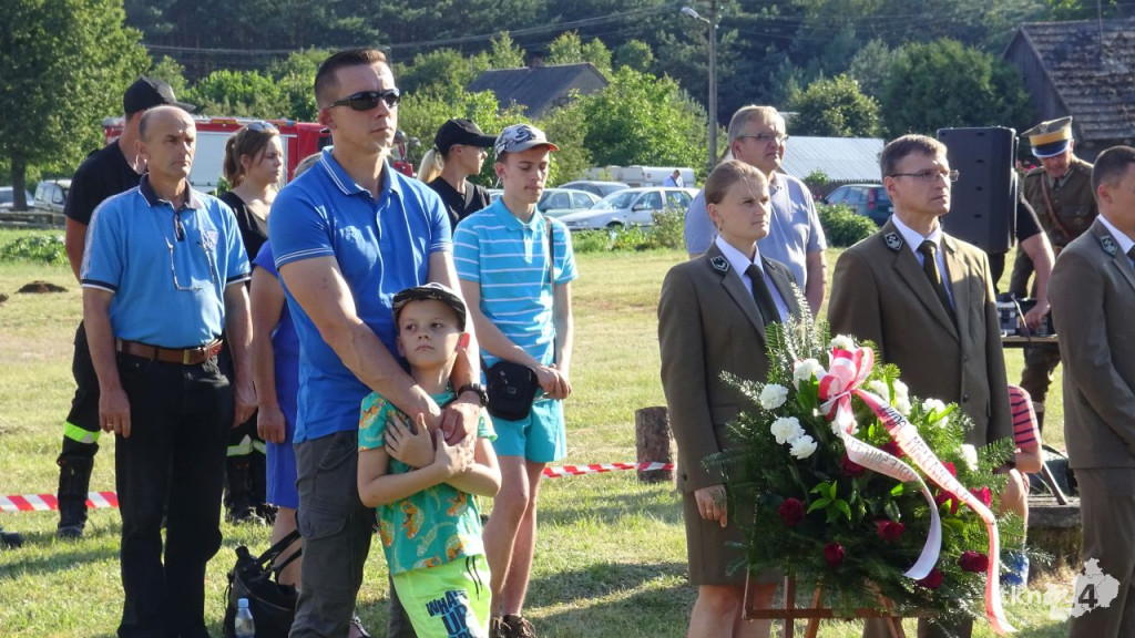WIDEO: 100-lecie 27. Pułku Ułanów im. Króla Stefana Batorego. Obchody w Białym Ługu