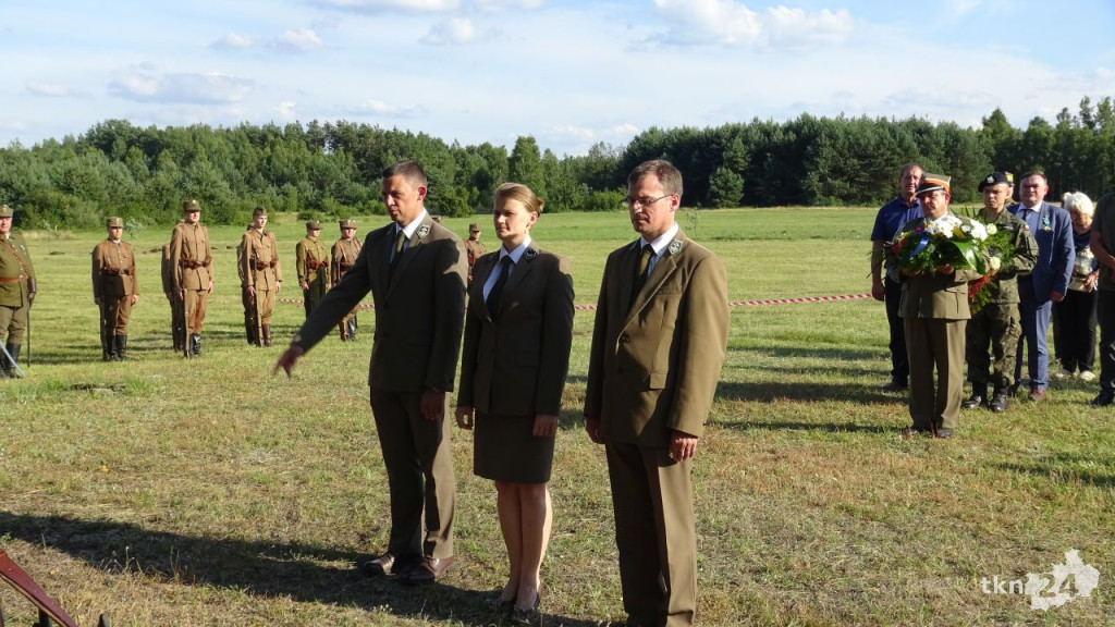 WIDEO: 100-lecie 27. Pułku Ułanów im. Króla Stefana Batorego. Obchody w Białym Ługu