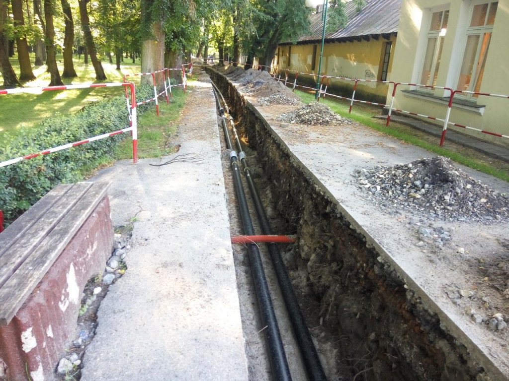 Roboty ziemne w koneckim parku. Wiemy czym spowodowane są prace [zdjęcia]
