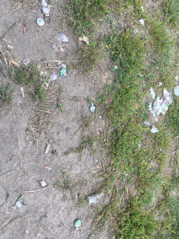 Rodzice skarżą się na plac zabaw w Rogowie. Sołtys: wszyscy musimy wziąć za to odpowiedzialność [wideo, zdjęcia]
