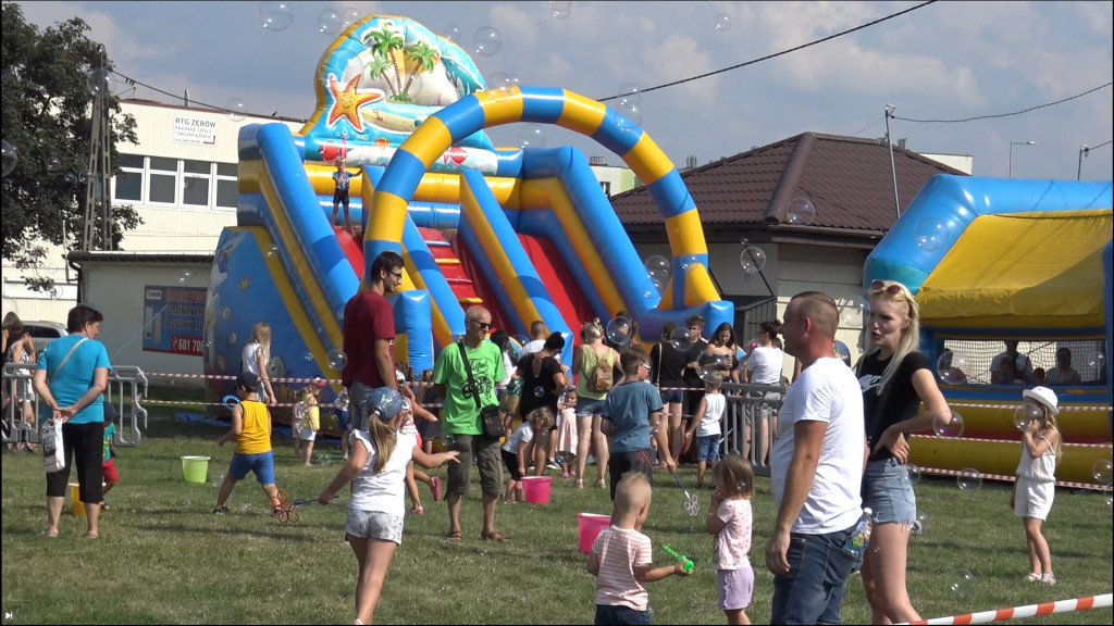 Wideo: Bańki i kolory znów przyciągnęły wielu mieszkańców
