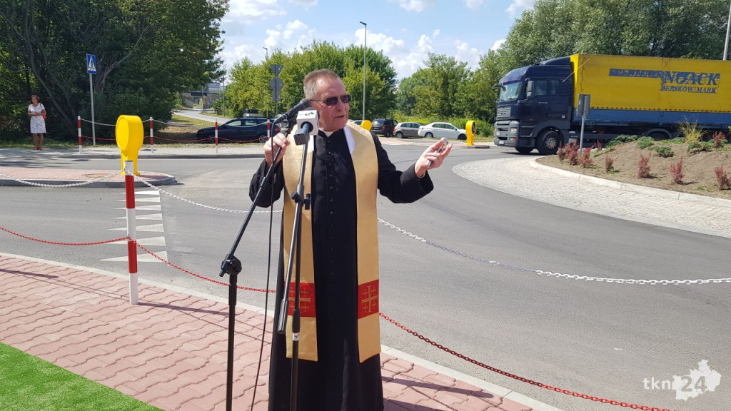 Otwarto rondo Sylweriusza Jaworskiego. Inwestycja ma odciążyć centrum Końskich [wideo, zdjęcia]