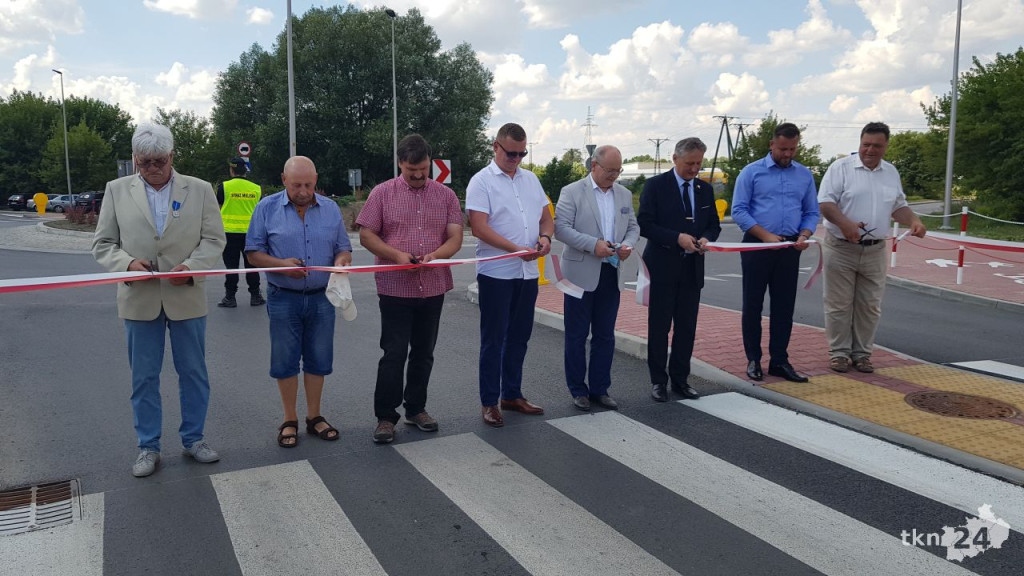 Otwarto rondo Sylweriusza Jaworskiego. Inwestycja ma odciążyć centrum Końskich [wideo, zdjęcia]