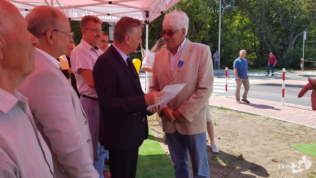 Otwarto rondo Sylweriusza Jaworskiego. Inwestycja ma odciążyć centrum Końskich [wideo, zdjęcia]