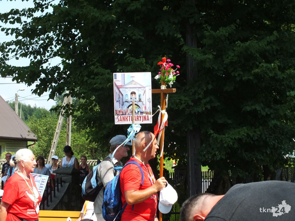 Leśnicy przeprowadzili pielgrzymów przez koneckie lasy [zdjęcia]