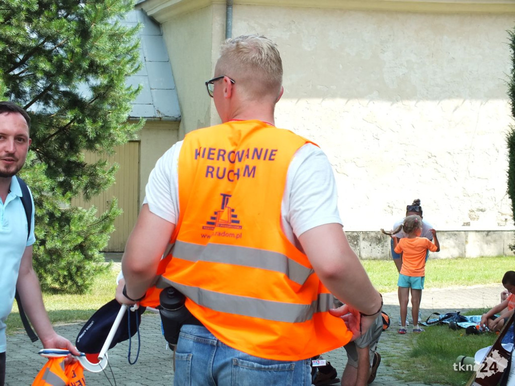 Leśnicy przeprowadzili pielgrzymów przez koneckie lasy [zdjęcia]