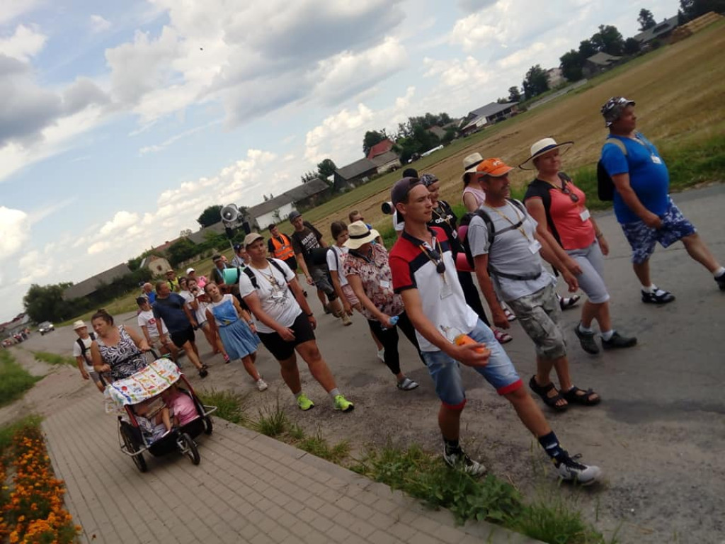 Pątnicy z Końskich są już u Maryi! [zdjęcia]