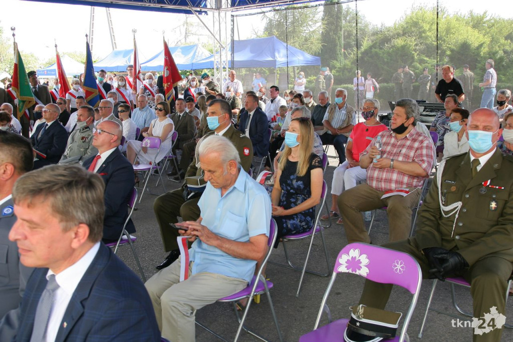 Świętowali setną rocznicę `Cudu nad Wisłą` w scenerii rodem z XX wieku [wideo, fotorelacja]