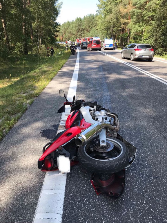 Dwie osoby ranne po wypadku w Jacentowie [zdjęcia]