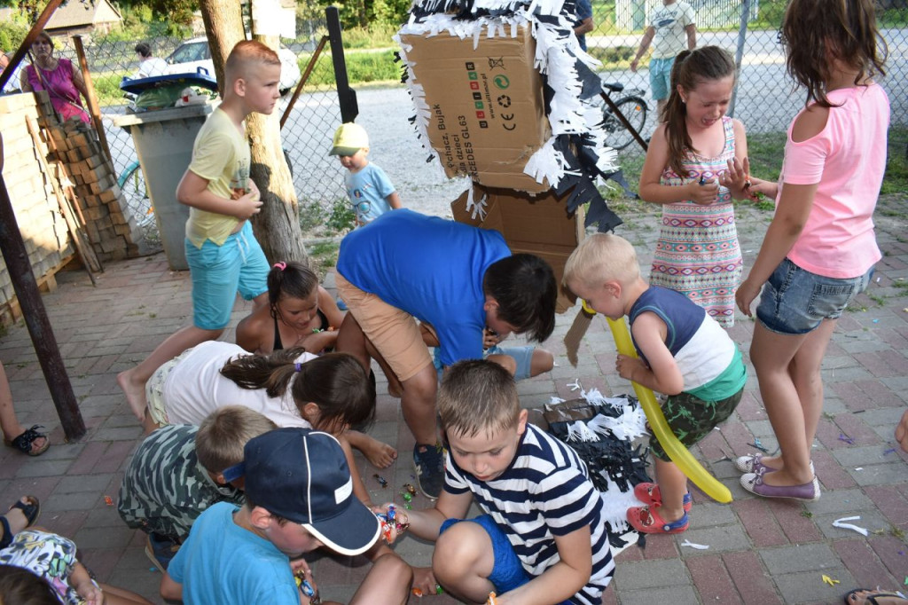Wakacyjne Centrum Plenerowe w Giełzowie i Skrzyszowie. Był konkurs latawców [zdjęcia]