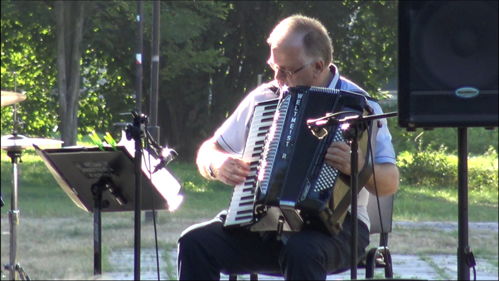 Świetny koncert na trawie w Końskich! Wybrzmiały szlagiery z południa Europy [wideo, zdjęcia]