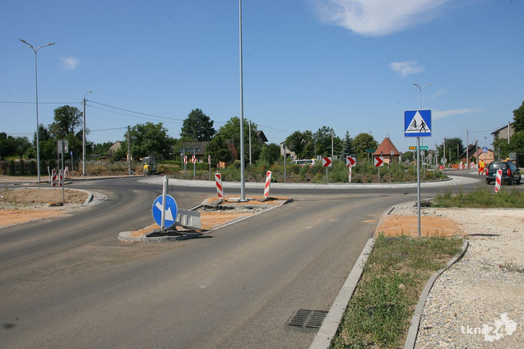 Radoszyce: Przebudowa DW 728 zmierza ku końcowi. Zobaczcie postęp prac [wideo, zdjęcia]