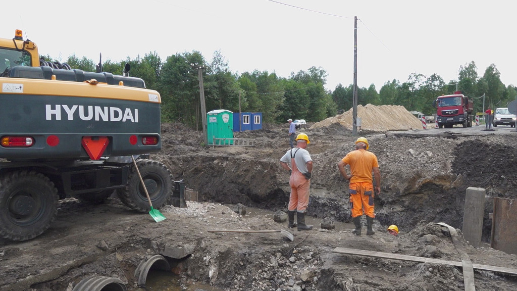 Remonty mostów na DW 728. Ruch wahadłowy w Kornicy i Morzywole [wideo, zdjęcia]