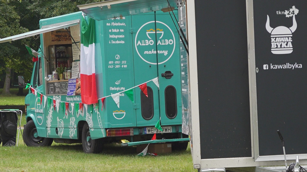 Trwa pyszny weekend w Końskich. Foodtrucki cieszyły się dużym zainteresowaniem [wideo, zdjęcia]