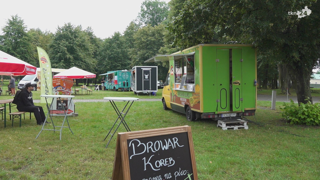 Trwa pyszny weekend w Końskich. Foodtrucki cieszyły się dużym zainteresowaniem [wideo, zdjęcia]