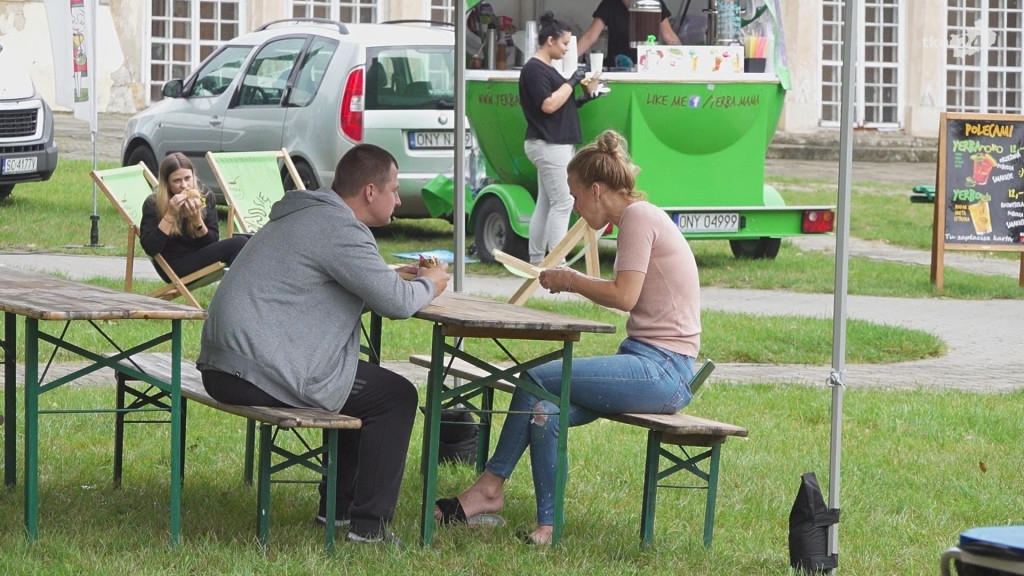 Trwa pyszny weekend w Końskich. Foodtrucki cieszyły się dużym zainteresowaniem [wideo, zdjęcia]