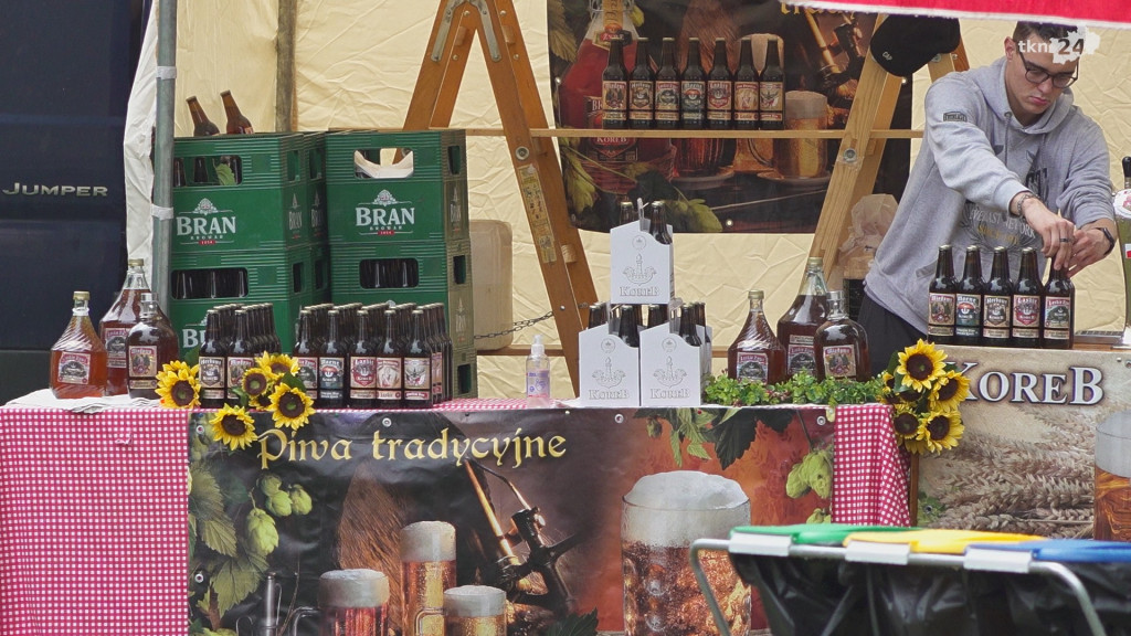 Trwa pyszny weekend w Końskich. Foodtrucki cieszyły się dużym zainteresowaniem [wideo, zdjęcia]
