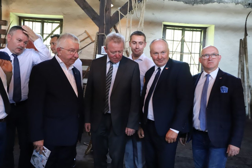 Unijny komisarz ds. rolnictwa Janusz Wojciechowski odwiedził Maleniec [zdjęcia]