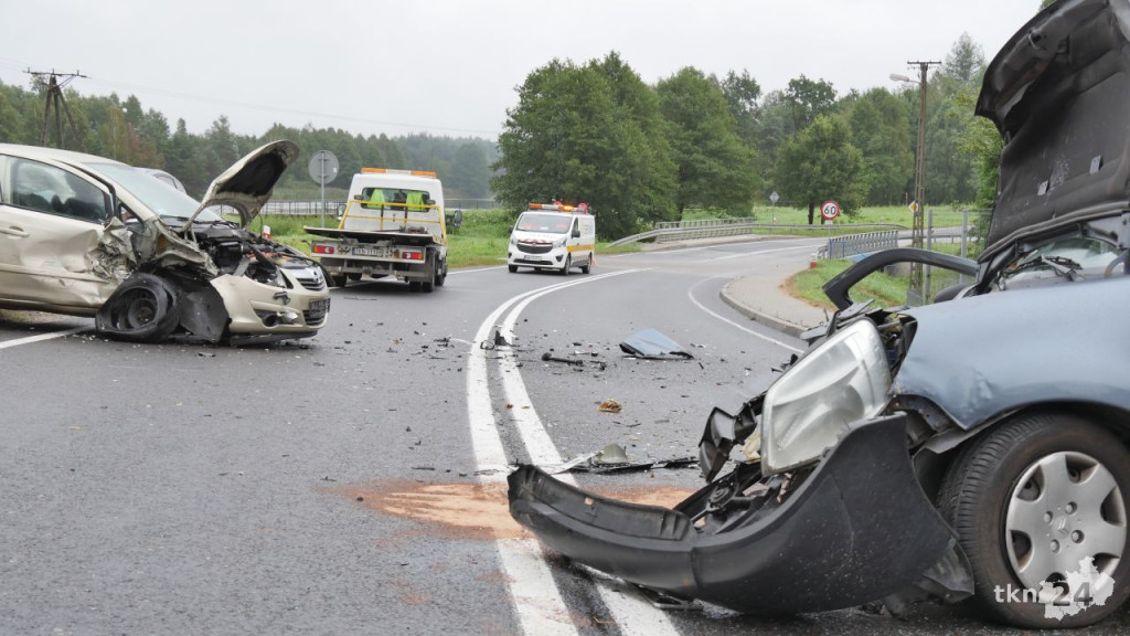 Wypadek w Pile na DK 42. Jedna osoba ranna [wideo, zdjęcia]