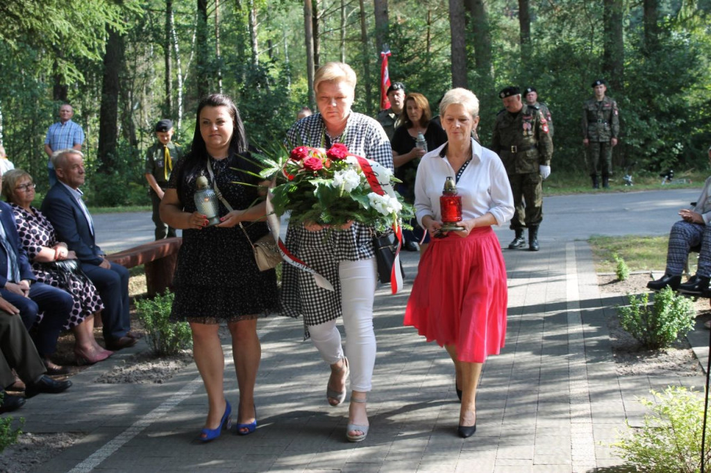 W gminie Smyków uczczono 76. rocznicę bitwy pod Trawnikami [zdjęcia]
