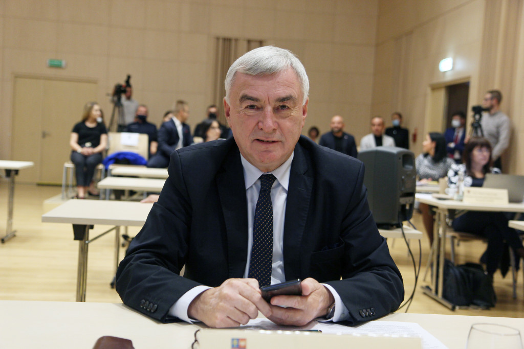 Radni Sejmiku o wsparciu uzdolnionej młodzieży i Odznace Honorowej Województwa