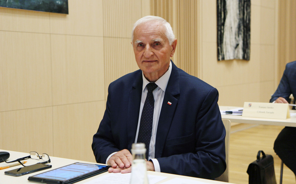 Radni Sejmiku o wsparciu uzdolnionej młodzieży i Odznace Honorowej Województwa
