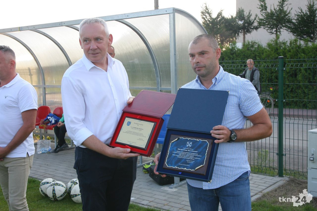 25-lecie Tęczy Gowarczów. Wyjątkowy mecz uświetnił rocznicę [wideo, zdjęcia]
