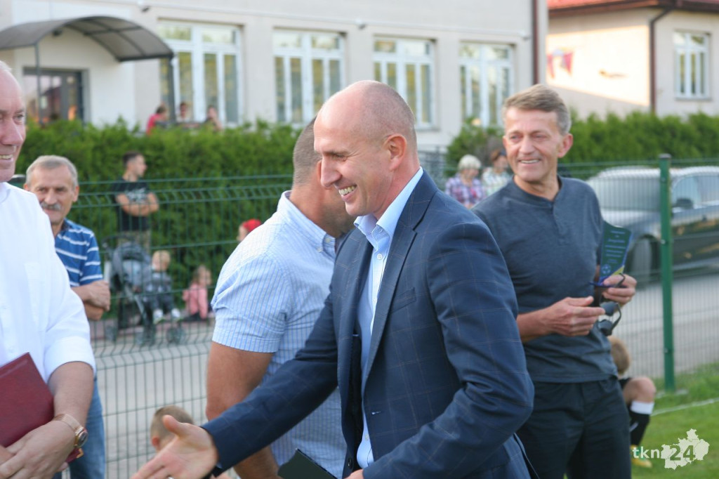 25-lecie Tęczy Gowarczów. Wyjątkowy mecz uświetnił rocznicę [wideo, zdjęcia]
