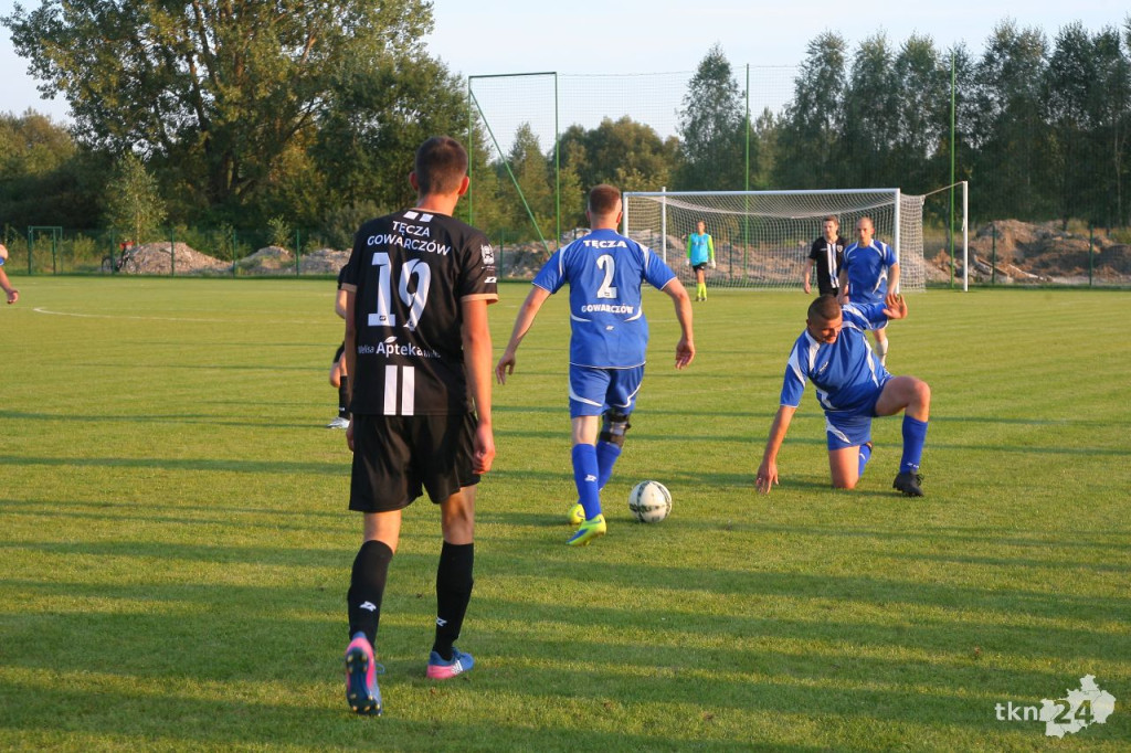 25-lecie Tęczy Gowarczów. Wyjątkowy mecz uświetnił rocznicę [wideo, zdjęcia]
