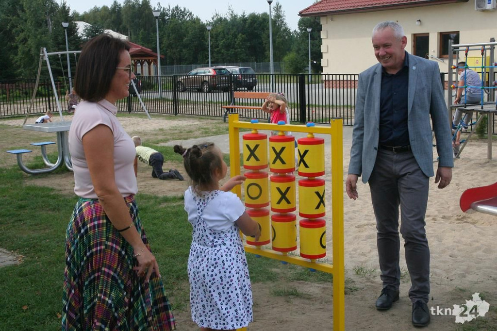 W Gowarczowie mają nowy plac zabaw i siłownię [wideo, zdjęcia]