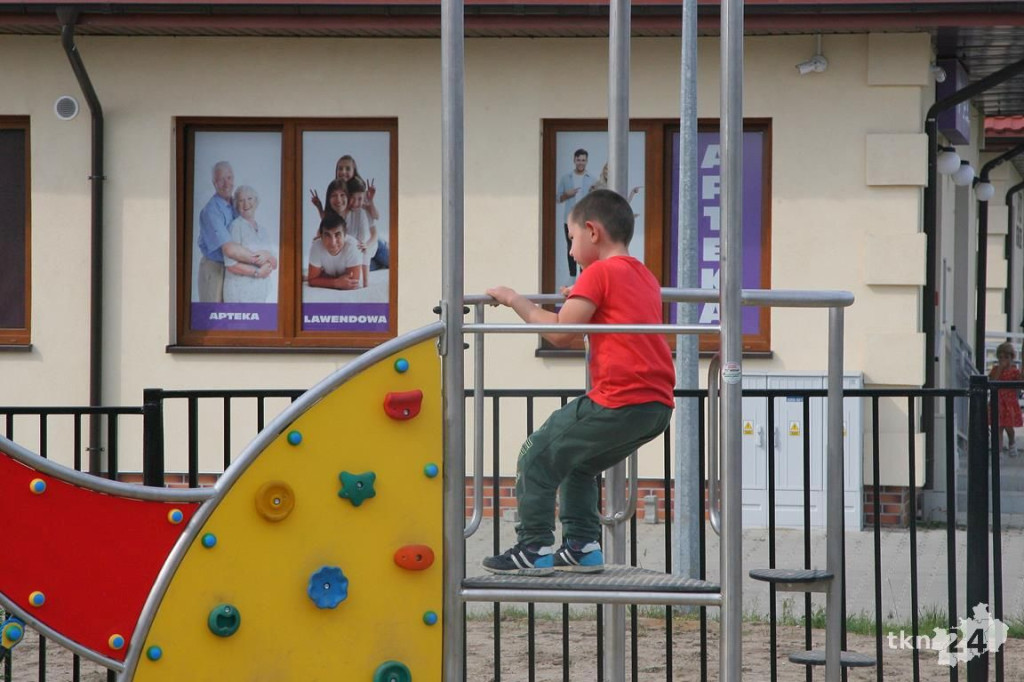 W Gowarczowie mają nowy plac zabaw i siłownię [wideo, zdjęcia]