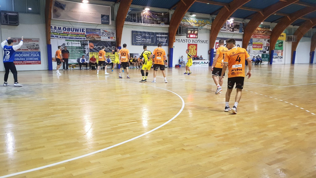 WIDEO: Porażka KSSPR na start sezonu! [zdjęcia]