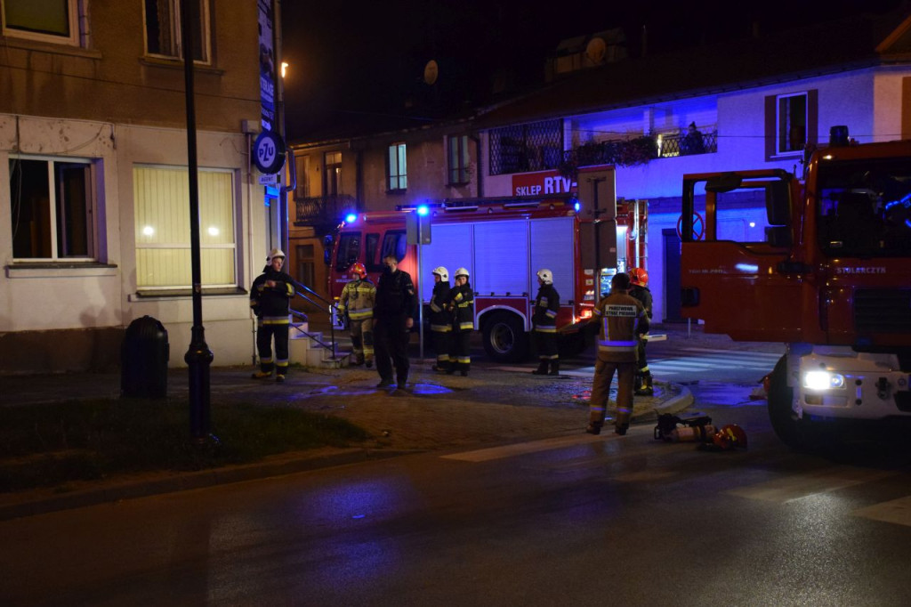Pożar budynku mieszkalnego w Końskich. Jedna osoba ranna [zdjęcia]