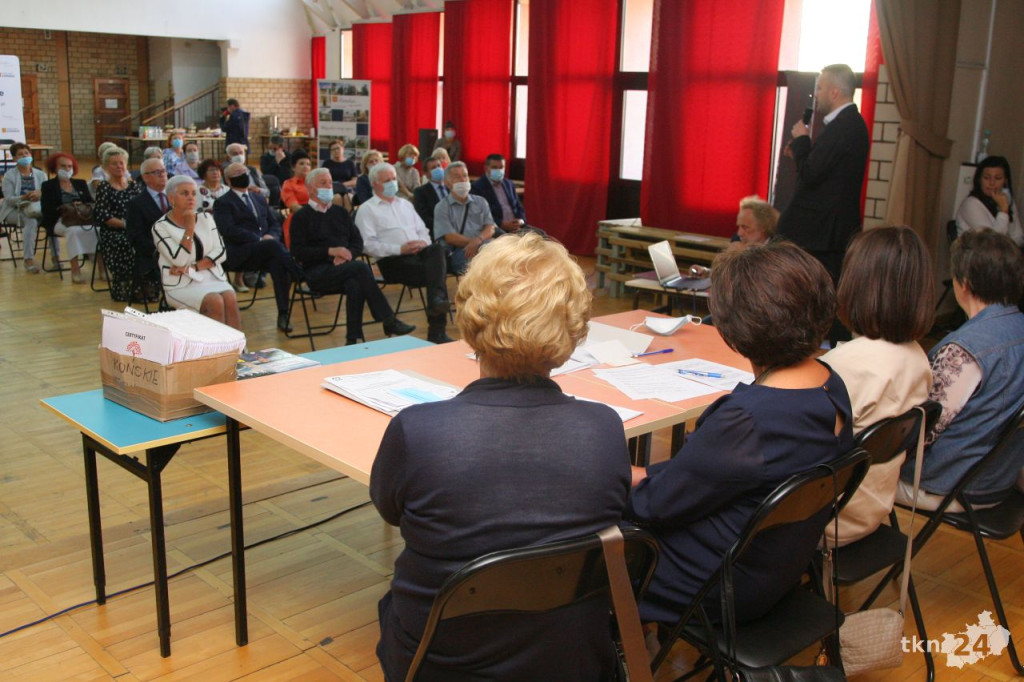 Końskie: Gmina wprowadza karty seniora. Jest przyjazna seniorom! [wideo, zdjęcia]