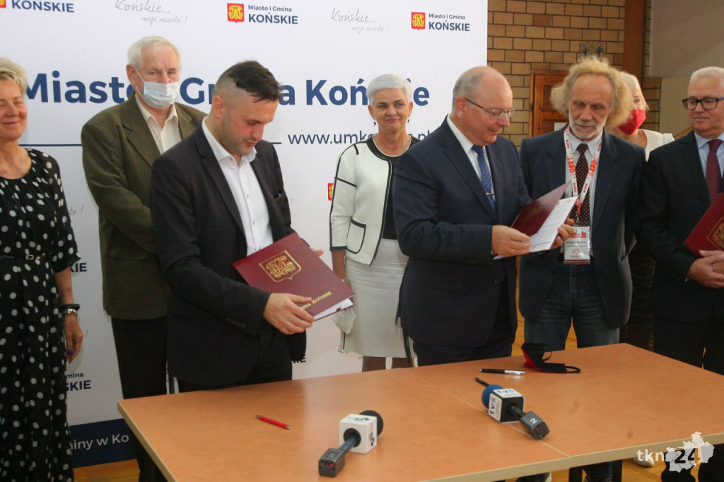 Końskie: Gmina wprowadza karty seniora. Jest przyjazna seniorom! [wideo, zdjęcia]