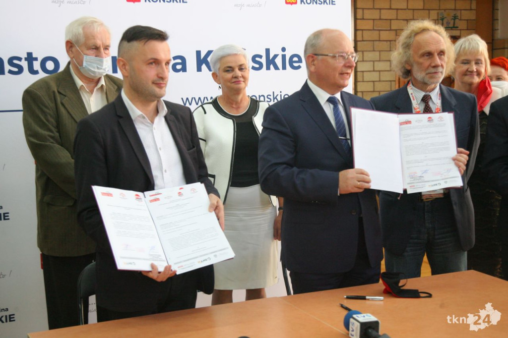Końskie: Gmina wprowadza karty seniora. Jest przyjazna seniorom! [wideo, zdjęcia]