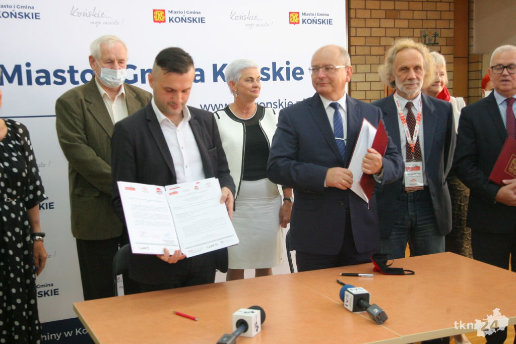 Końskie: Gmina wprowadza karty seniora. Jest przyjazna seniorom! [wideo, zdjęcia]