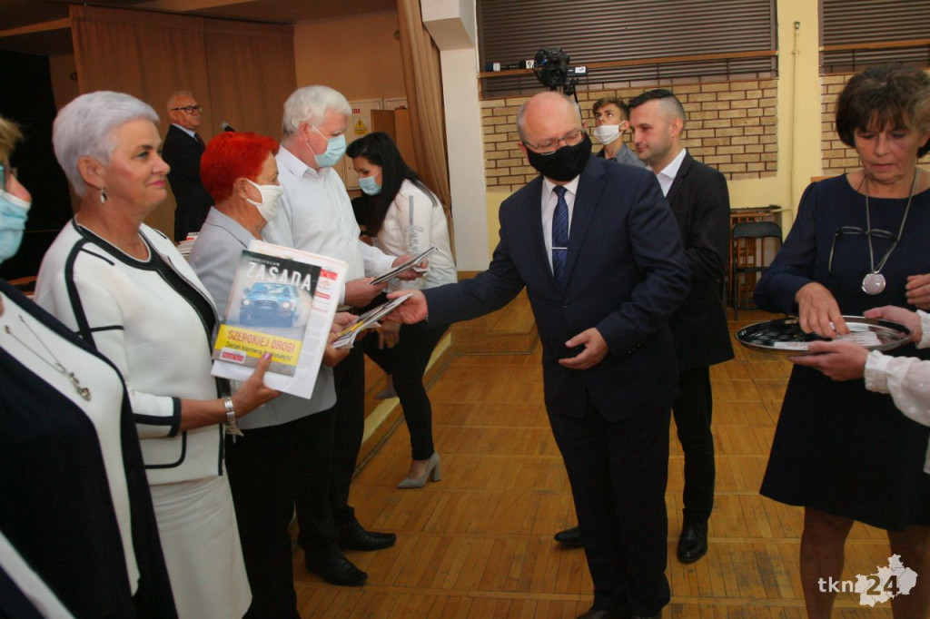 Końskie: Gmina wprowadza karty seniora. Jest przyjazna seniorom! [wideo, zdjęcia]