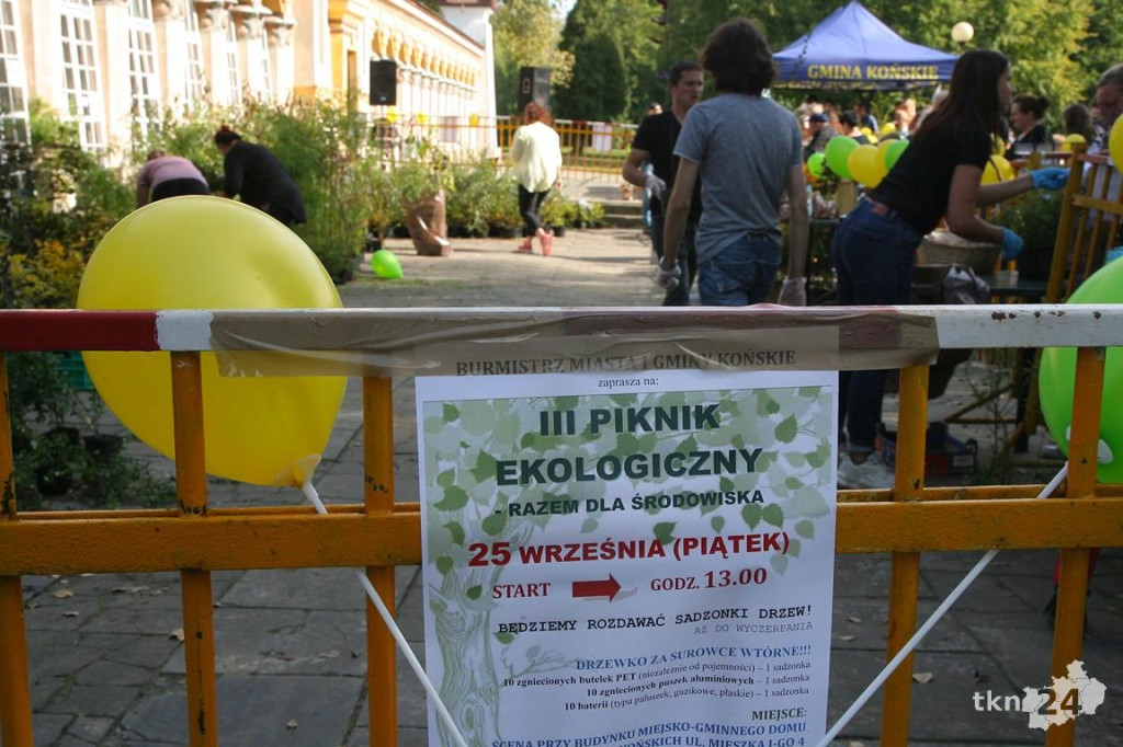 Po raz trzeci drzewko za surowce w Końskich [wideo, zdjęcia]