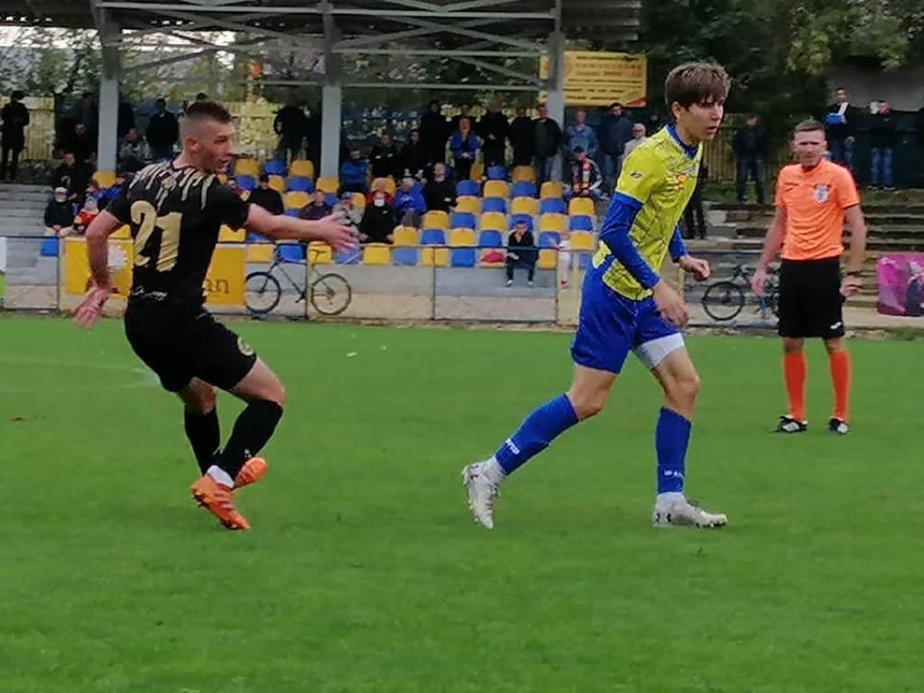 Neptun wygrywa z Alitem Ożarów imponującym wynikiem 5:1 [wideo, zdjęcia]