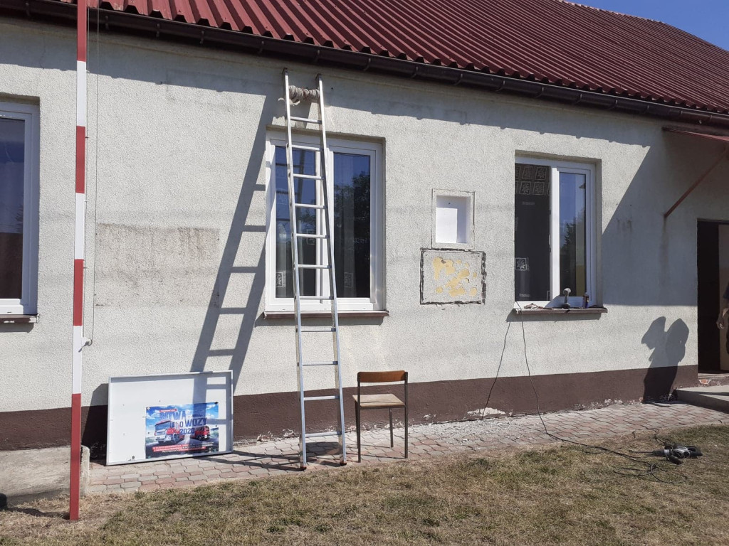 Fałków: Trwa (od)budowa remizy [zdjęcia]