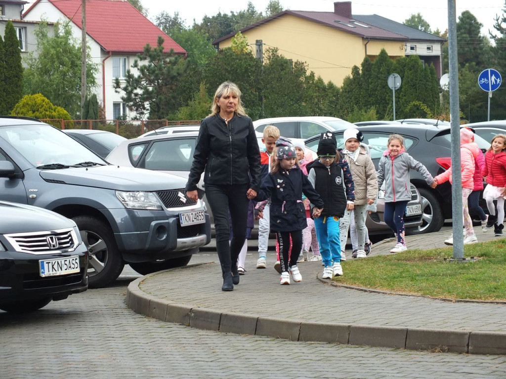 Policjanci i leśnik odwiedzili ZPO w Stadnickiej Woli [zdjęcia]