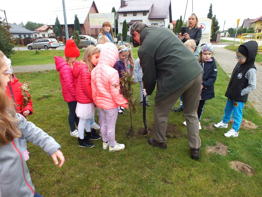 Policjanci i leśnik odwiedzili ZPO w Stadnickiej Woli [zdjęcia]