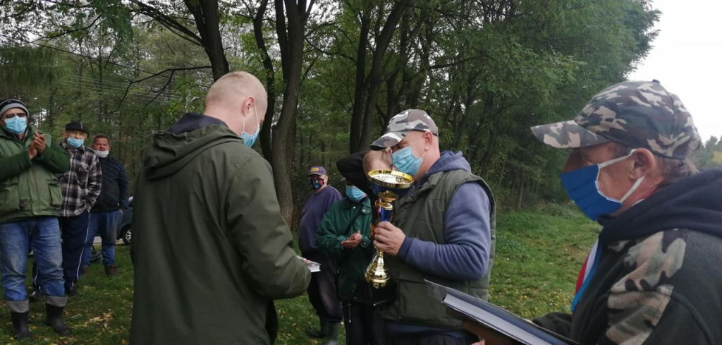 Rafał Jedynak zwycięzcą Pucharu Radnego Miejskiego Stąporkowa w zawodach wędkarskich [zdjęcia]