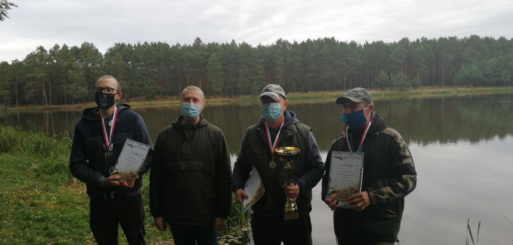 Rafał Jedynak zwycięzcą Pucharu Radnego Miejskiego Stąporkowa w zawodach wędkarskich [zdjęcia]