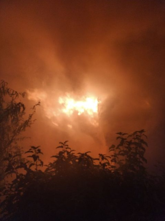 Pożar domu w Radoszycach. Sześć osób straciło dach nad głową! [zdjęcia]