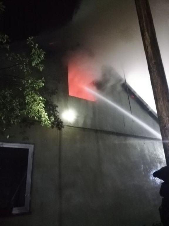 Pożar domu w Radoszycach. Sześć osób straciło dach nad głową! [zdjęcia]