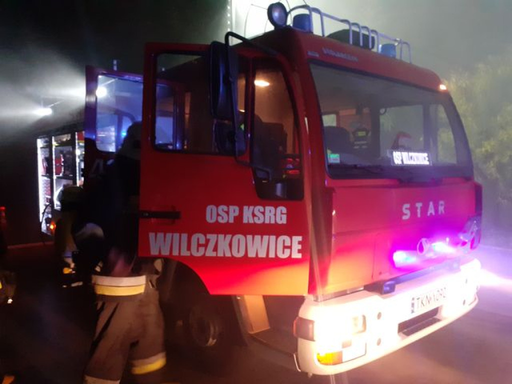 Pożar domu w Radoszycach. Sześć osób straciło dach nad głową! [zdjęcia]