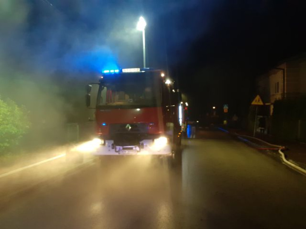 Pożar domu w Radoszycach. Sześć osób straciło dach nad głową! [zdjęcia]